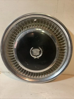 凯迪拉克 Eldorado 车轮盖轮毂盖黑色 1974 - 1978 二手 JJ-4-12 — 第 1/4 张图片