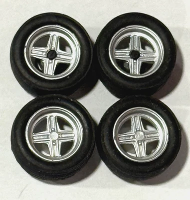 SCX Escala 1/32 Abarth 131 - Juego Ruedas, Neumáticos y Puntales - Nuevo Foto 1 de 4