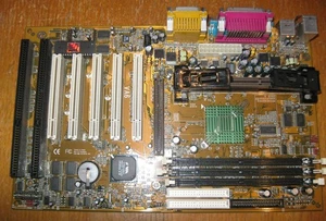 Abit AB-VA6 (Apollo Pro 133) Slot 1 ATX motherboard - Bild 1 von 5