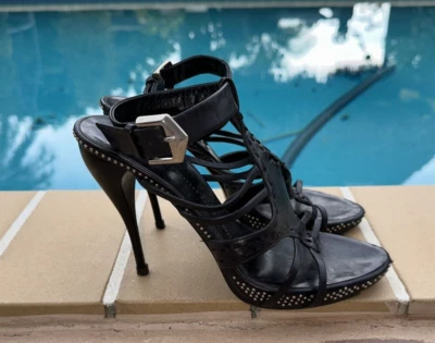 BOMBA PLATAFORMA RIBETE TACHUELAS CUERO NEGRO GIUSEPPE ZANOTTI Talla 39M HECHA EN ITALIA Foto 1 de 4