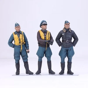 (Pre-Order) Luftwaffe Pilots WW2 (03 figures) 1:32 Pro Built Model - Picture 1 of 11