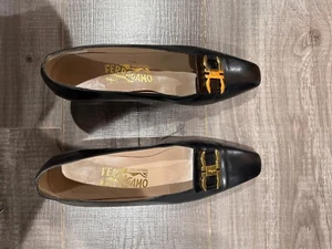 Salvatore Ferragamo heels 8 AA - Picture 1 of 7