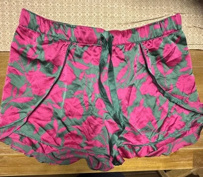 Pantalones Cortos para Dormir Ann Taylor Satén Talla Grande Rosa Verde Salón Pull On Volantes Dobladillo Foto 1 de 4
