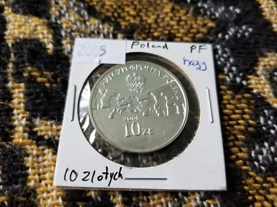 Poland 10 Zlotych 2005 Silver Proof (hazy) - End of WWII - Dove of Peace - Image 1 of 2