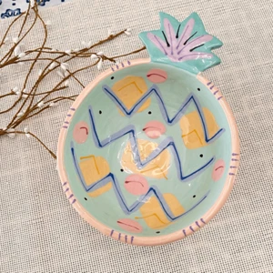 Susan Painter Pineapple Shaped Serving Dish Bowl Handpainted Eclectic Rare - Picture 1 of 10