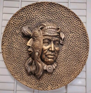 Universal Statuary Corp Chicago Indian Head Wall Plaque 23×23 Indian Art 1962 - Picture 1 of 7