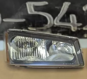 2003-2007 Chevy Silverado 2500 3500 Passenger RH Headlight OEM Used 16530938 - Picture 1 of 4