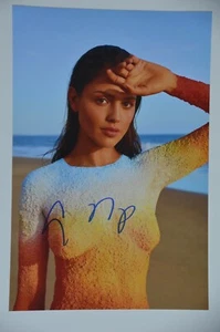 Eiza Gonzales signed Sexy Hot Model  20x30cm  Foto  Autogramm Autograph IP2 - Bild 1 von 2