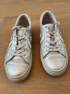 Converse argento tg.40 - lacci di ricambio originali - ottime condizioni - Foto 1 di 5