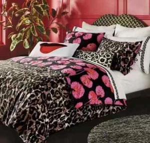 Leopard/Pink Geranium - Full/ Queen Duvet Cover Set-NEW - Picture 1 of 6