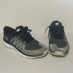 Nike Free Trainer 5 Jugend Sneaker 4y Super Bowl 50 Schwarz Gold - Bild 1 von 8
