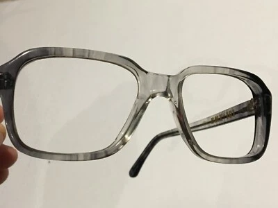 MARCOS DE GAFAS DE PLÁSTICO GRIS vintage BMX niños/niños nos 46-18-135 ¡BONITOS! Foto 1 de 4