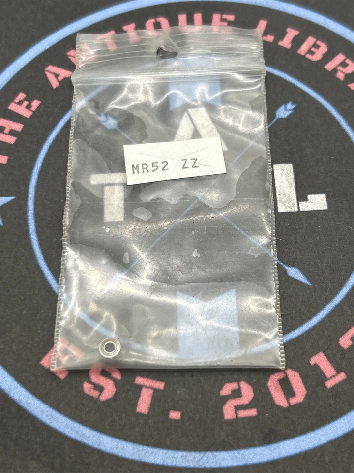 Rodamiento. MR52ZZ. Identificación de 2 mm, 5 mm OD. 2,5 mm de ancho. Cada "cantidad" comprada es para 2 Foto 1 de 1