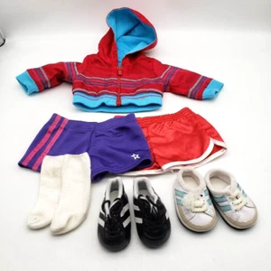 American Girl - Conjunto de fútbol y ropa deportiva (bolos, zapatillas, pantalones cortos y chaqueta) - Imagen 1 de 6