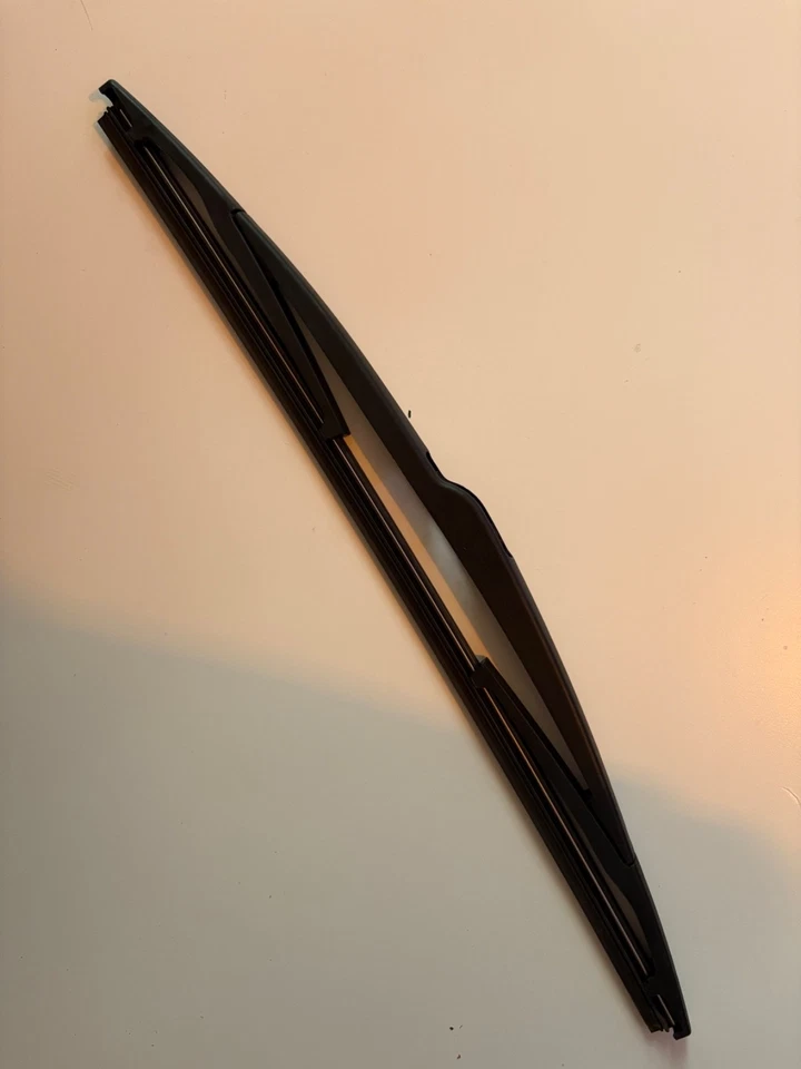 balais d'essuie-glace arrière bosch H351 de 350mm neuf  - Photo 1/4