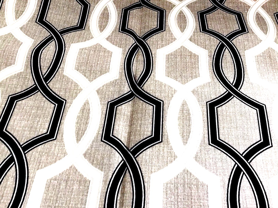 Esmoquin fresco de tela para patio con terraza al aire libre Millcreek por yarda Foto 1 de 4