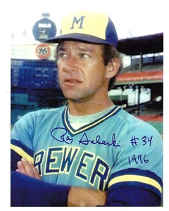RAY SADECKI MILW BREWERS #34 1976 (dec 2014)  autographed 8x10 photo w/COA - Picture 1 of 1