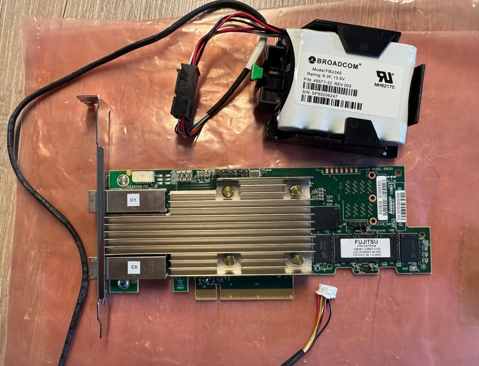 Fujitsu PRAID EP540e  PCIe x8 2x SFF-8644 extern 12G SAS inkl. BBU - Bild 1 von 1