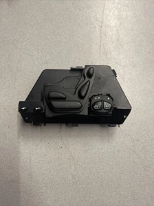 2000 - 2006 Mercedes S500 S600 Right rear seat control switch 220 821 84 51 - Bild 1 von 5