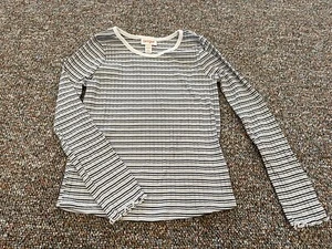 Cat & Jack Girls Gray & White Striped Long-Sleeved Top M 7/8 - Picture 1 of 3