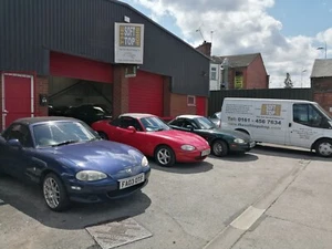 Mazda MX5/Eunos BURGUND Mohair + Glashaube/Dach montiert und Rahmen überholt £850 - Bild 1 von 3