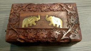 2 Brass Elephants Inlayed on a Decorative Carved Wooden Box - Picture 1 of 5