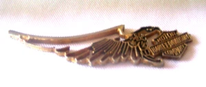 HARLEY DAVIDSON BAR & SHIELD EAGLE GOLD TONE MEDALLION SEE PICS - Bild 1 von 3