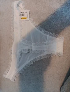 Calvin Klein Thong Underwear With Lace NWT Size M - Picture 1 of 4