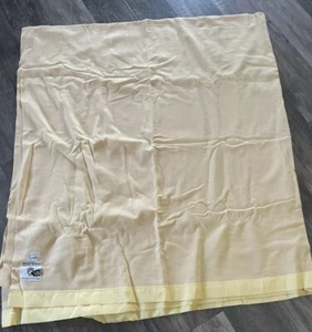 "Manta de lana merino John Atkinson & Son Hope pecho amarillo de colección 72"" x 84""" - Imagen 1 de 4