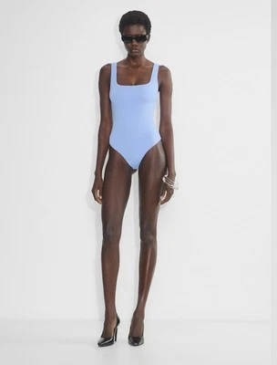 Aritzia Babaton Azul Claro Sin Mangas Cuello Cuadrado Tanga Tanque Body Top XXS Foto 1 de 4