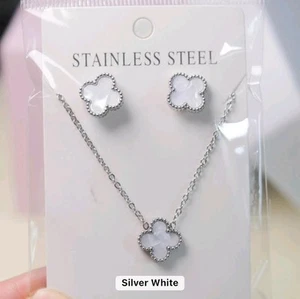 Gold Stainless Steel Jewelry Set for Women. - Picture 1 of 2