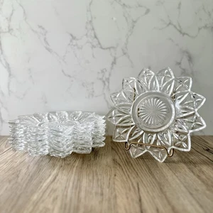 Federal Glass 6.5" Plates with Petal Pattern Set of 7 - Picture 1 of 3