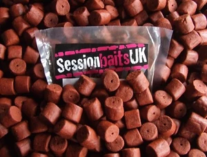 SPICY SAUSAGE PRE-DRILLED HALIBUT PELLETS HIGH FLAVOURED HOOKBAITS 20MM RED 80G - Picture 1 of 1