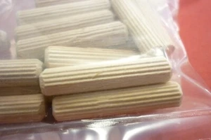 108 PCS. 5/16" X 1-1/2" FLUTED DOWELS QUALITY BIRCH WOOD NATURAL UNFINISHED - Picture 1 of 6
