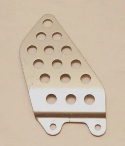 HONDA CBR929RR CBR954RR 00 01 02 03 RIGHT HEEL GUARD 50607-MCJ-000 OEM USED - Picture 1 of 3