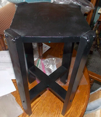 Solid Oak Black Mission Plant Stand (PS61) - Image 1 of 4