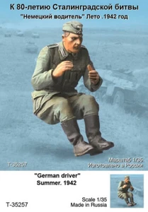 Tank Model 35257 1/35 German Driver, Summer 1942 - Picture 1 of 1