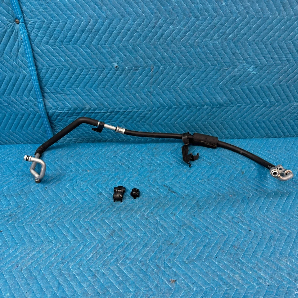 2000-2004 Toyota Avalon Ac Hose Line Ac Suction Hose 88704-07042 OEM - Image 1 of 4
