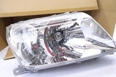 Genuine Suzuki Grand Vitara (JT) Right Headlight 3512064J31000 - Image 1 of 4