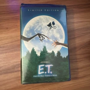 E.T. The Extra-Terrestrial (VHS, 2002, 20th Anniversary Limited Edition Clamshel - Picture 1 of 4
