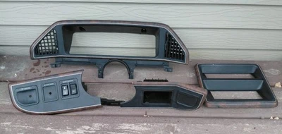 87-91 FORD BRONCO WOODGRAIN DASH TRIM BEZEL SET WITH TAILGATE SWITCHES DEFROST - Image 1 of 4