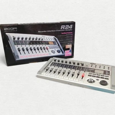 Zoom R24 Multi Track Recorder 24-Spur integrierte Drum Machine USB Schnittstelle - Bild 1 von 4