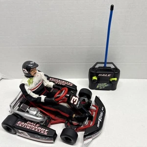 Team Edge R/C Dale Earnhardt Freestyle Race Kart con personaggio e controller. Funziona! - Foto 1 di 20