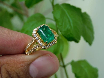 Anillo de boda de diamantes y esmeraldas naturales talla esmeralda de 3,44 quilates de oro amarillo macizo de 14 quilates Foto 1 de 4