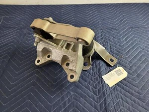 Front Right Passenger Engine Mount Bracket USED OEM 2020 JAGUAR E-PACE BJ326F012 - Picture 1 of 4