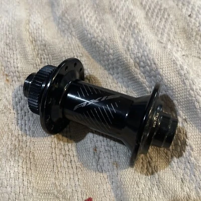 Buje delantero eje 24 orificios Foto 1 de 4