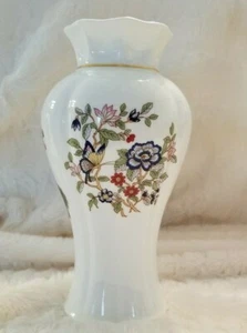 Royal Tara Harmony Vase Flowers Butterflies Gold Trim 7.75 " Handmade Bone China - Picture 1 of 9