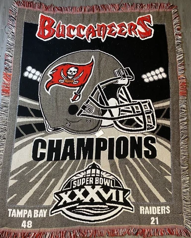 Super Bowl 37 Champions - Tampa Bay Buccaneers "Bucs" vs Raiders - Fringed Throw Cover