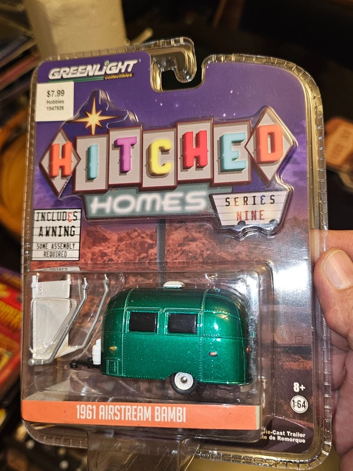 Greenlight 1961 Airstream Bambi Travel Trailer Peace & Love Awning 1/64 34090 F