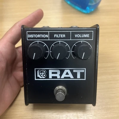 Pedal de efectos de distorsión facial negro PROCO RAT usado JP Foto 1 de 4
